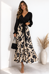 Black Flowers & Cream details
